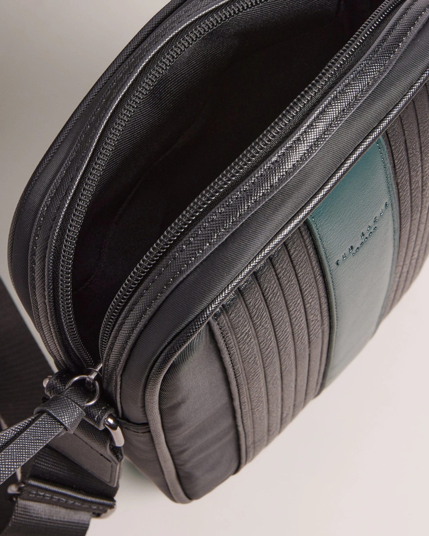 Ted Baker ROCKIE 4 Ted Baker ROCKIE - Image 4